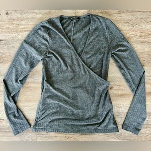 NWOT Banana Republic Gray Ribbed V-neck Wrap Long Sleeve Top - size XXS